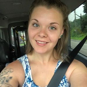 Meet your Posher, Nicole